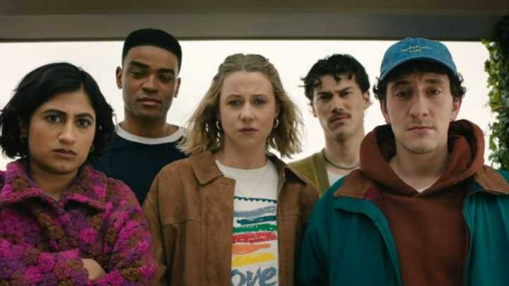 As Adults Fans Ask If Season 2 Is Happening, One Of The Stars Posted The Funniest (And Most Real) Response