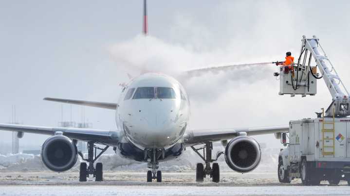 'Last Week Tonight' segment on aviation workers features Courier Journal story