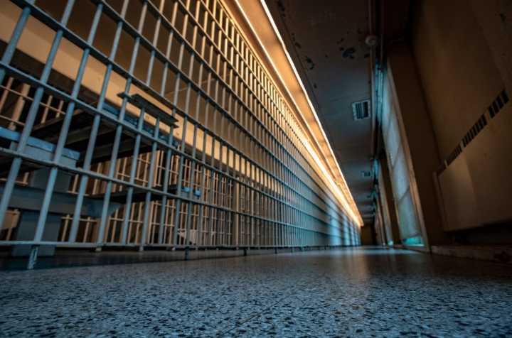 Escaped Inmate Appears to Call on Lil Wayne, Meek Mill, YoungBoy Never Broke Again & Trump for Help