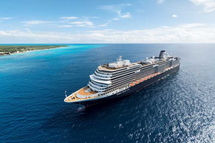 Holland America: ’Free of Amusement Parks and 2,000 Extra Guests’