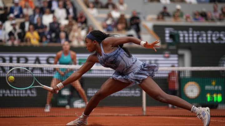 Coco Gauff defeats Aryna Sabalenka in 3 sets to win…