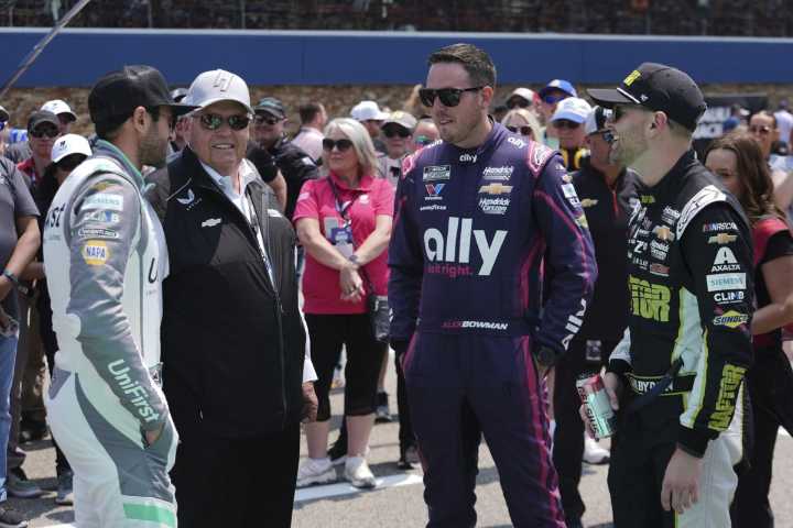 Alex Bowman hits wall at Michigan as his rough stretch continues in NASCAR Cup Series