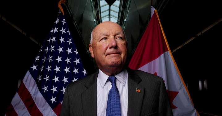 U.S. ambassador says Canadians facing device searches, detainment 'not a pattern'