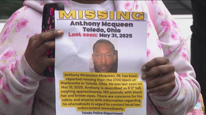 Loved ones conduct search party for missing Navy veteran
