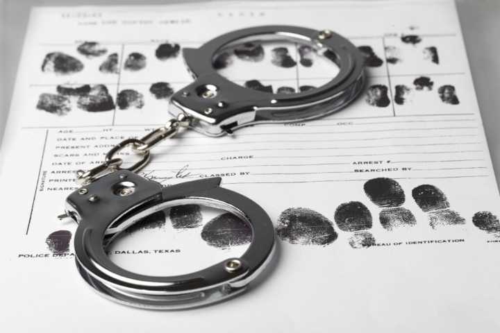 Armed 14-year-old girl busted in back