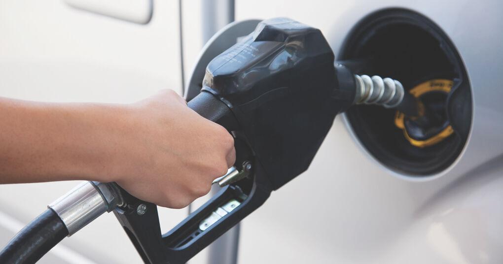 Average Wyoming gasoline prices dropped slightly in the past week