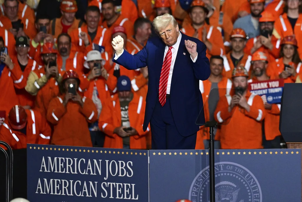 Trump signs executive orders on drones