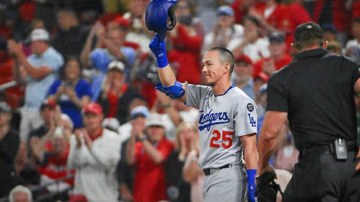 Tommy Edman’s heartwarming response to standing ovation from Cardinals fans