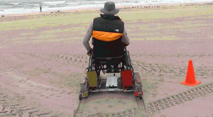 San Diego unveils devices to help wheelchair users visit beaches