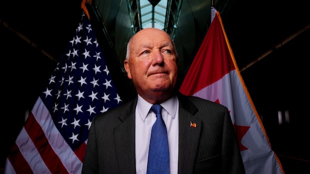 U.S. ambassador says Canadians facing device searches, detainment 'not a pattern'