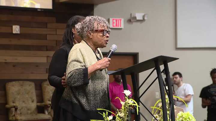 Opal Lee returns to Fort Worth after Ohio hospitalization