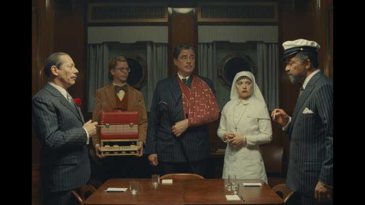 Review: A delightful capitalist in this economy? Only in Wes Anderson’s ‘The Phoenician Scheme’