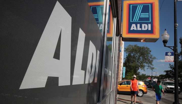 Aldi cuts its prices for the summer, up to 33% off 400+ items