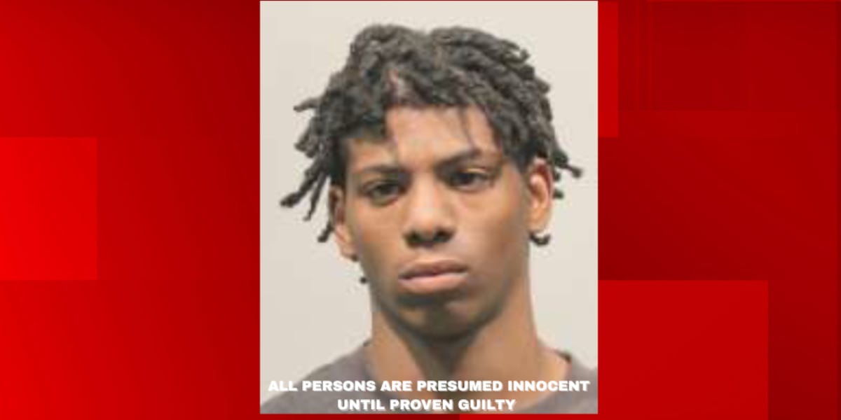 Man violates protective order by allegedly climbing through ex-girlfriend’s window, strangling her in front of toddler