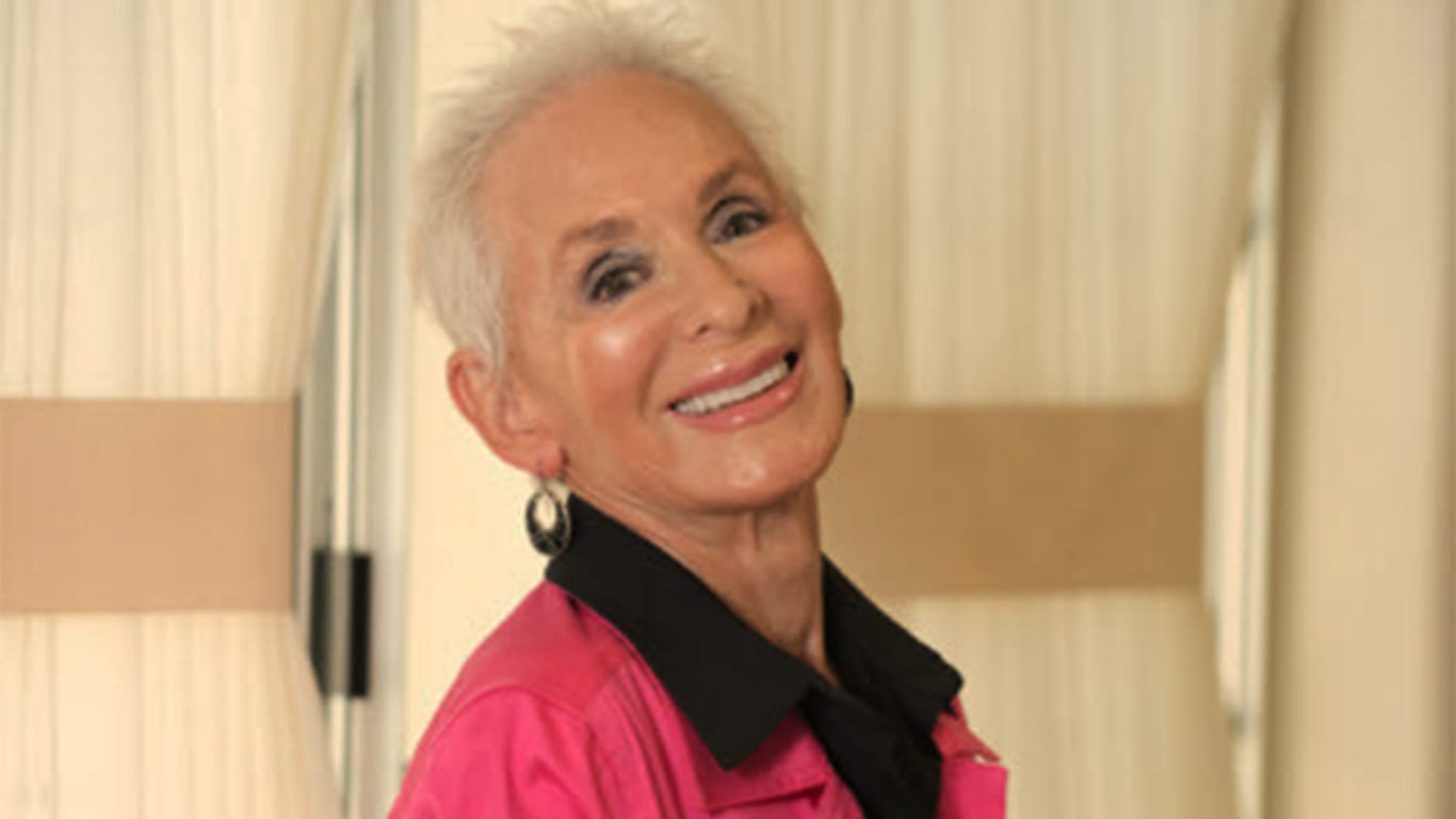 96-year-old Barbara Morris or Surprise looks and lives like a 75