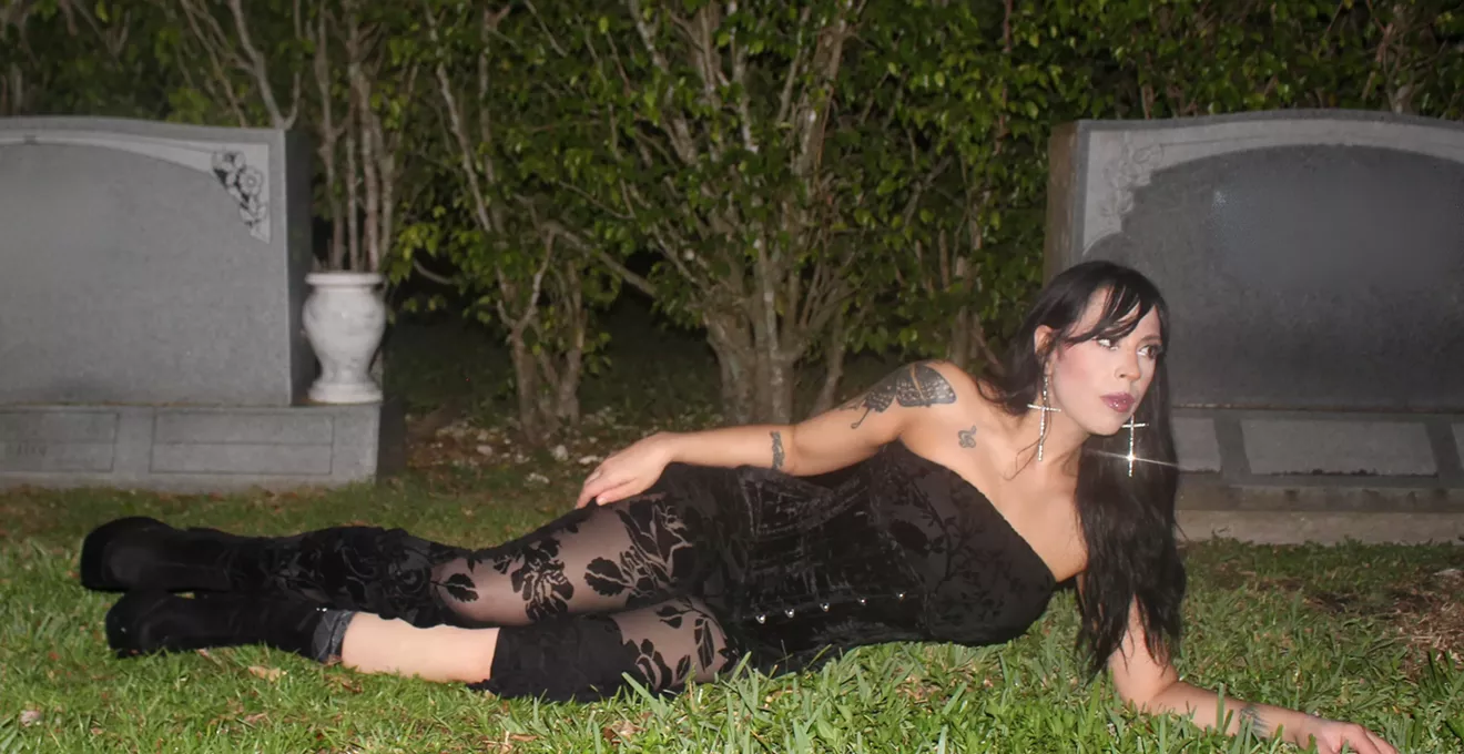 Miami Burlesque Show Incorporates Drag, the Devil, and Led Zeppelin