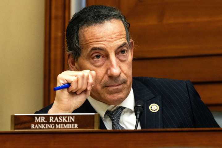 For the pups, Maryland Rep. Jamie Raskin hopes food bill finds a way