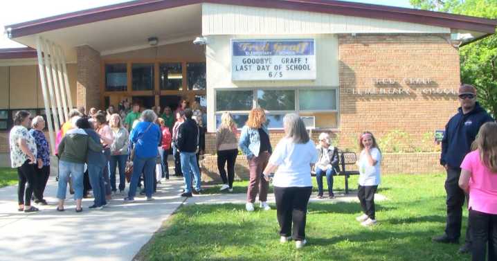 Laurel community bids farewell to Fred Graff Elementary