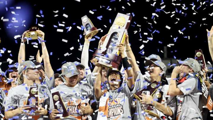 Texas beats Texas Tech in Game 3 to win first WCWS title