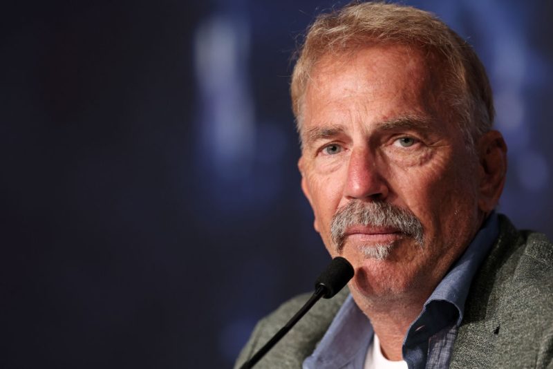 Illinois woman loses $62K to scammer impersonating Kevin Costner
