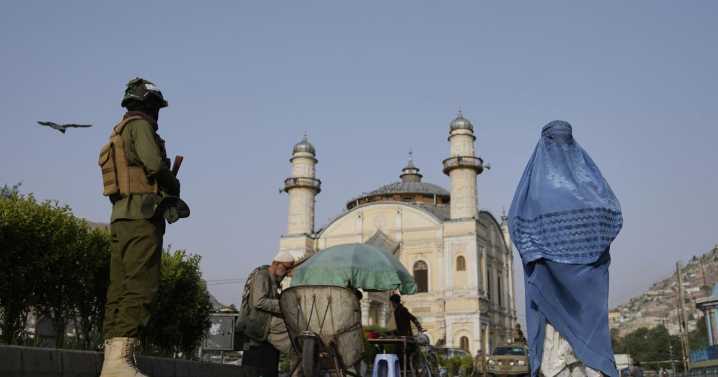 A top Taliban official offers amnesty to Afghans who fled the country and urges them to return