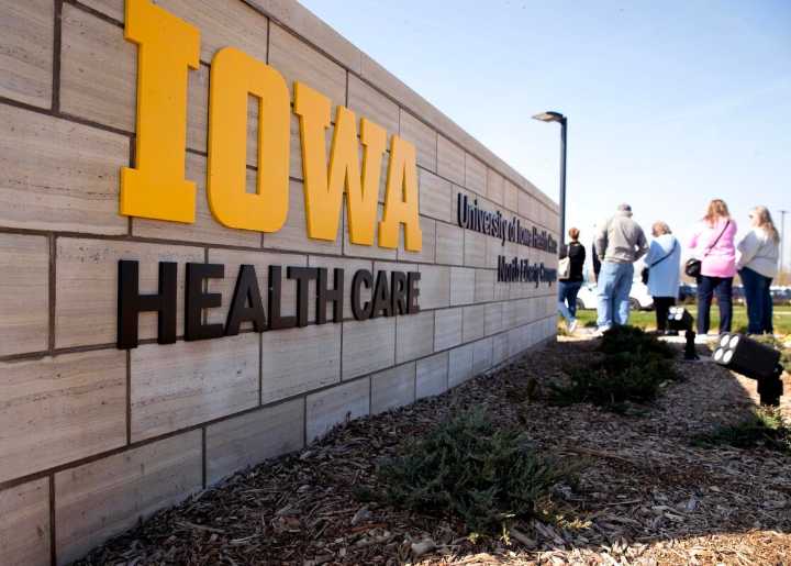 Tiffin man charged with stealing $60,000 worth of supplies from UI Hospital