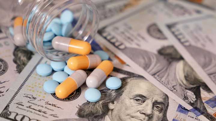 Independent pharmacy owners push for a state law on pharmacy benefit managers