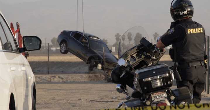 Stolen car dumped in Bakersfield canal