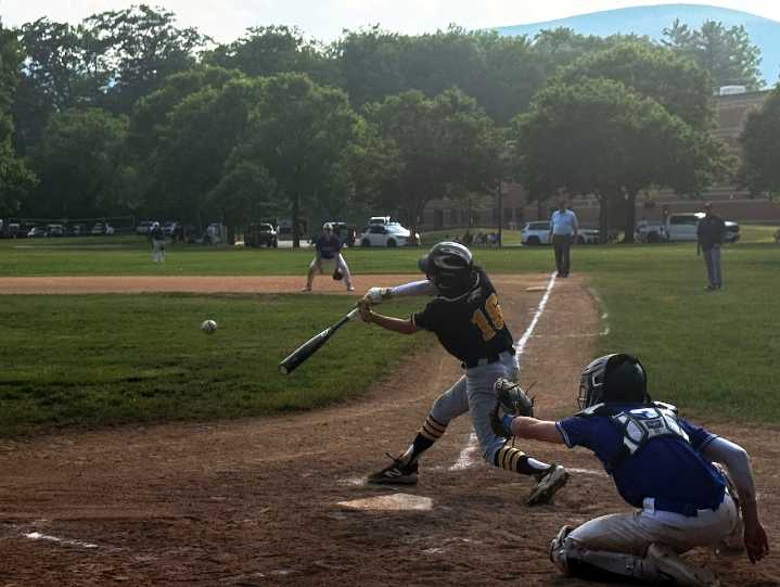 Jonny Ireland puts Mount Everett baseball past Monson in D