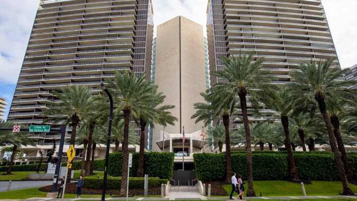 Naked Florida luxury hotel guest says worker opened shower door, stared at her