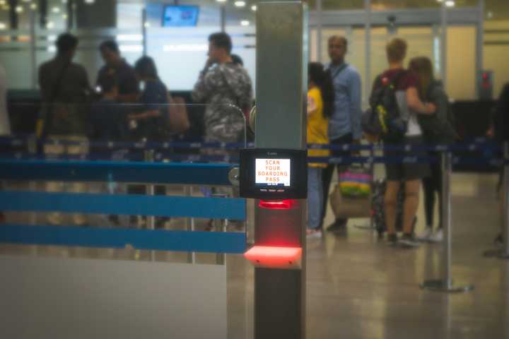 Más escrutinio a visas vencidas tras ataque terrorista en Bolder