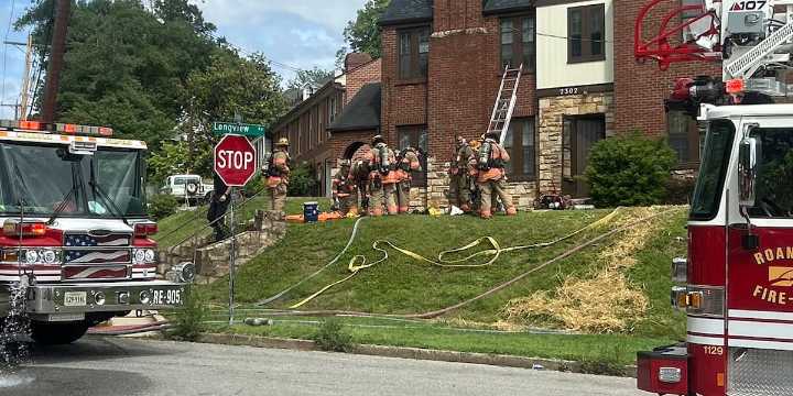 No injuries reported in Roanoke residential fire