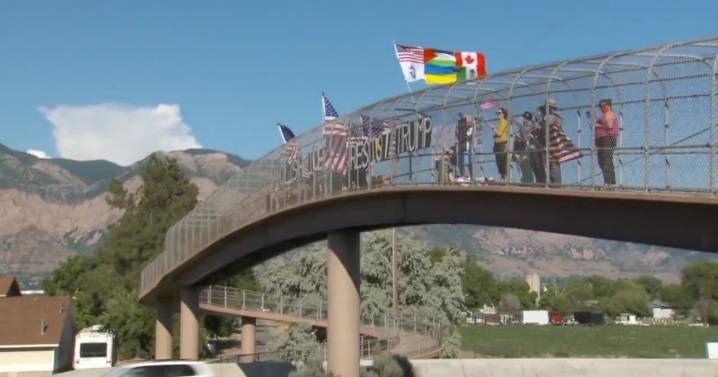 Ogden residents demonstrate solidarity with Los Angeles protesters