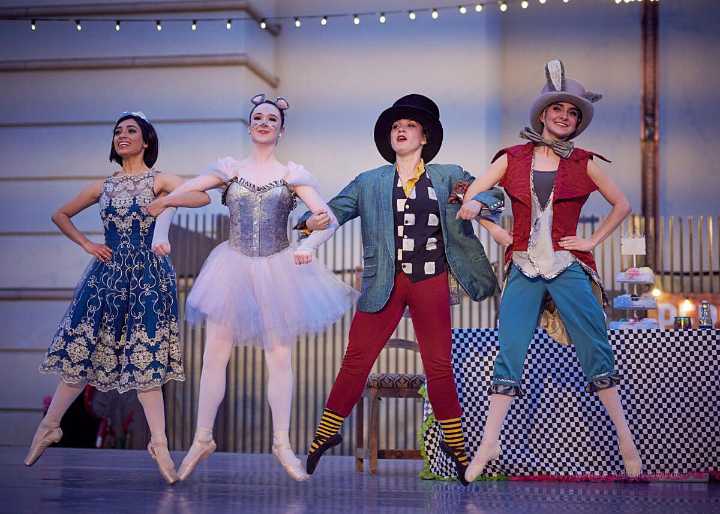 Ballet company to bring ‘Alice In Wonderland’ to Phoenix library branches