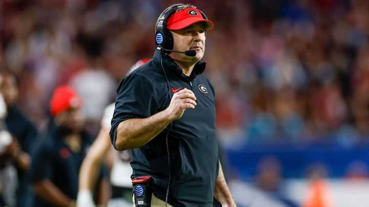 Kirby Smart Gets Major Recruiting Update as 340lb Factor Puts Alabama and Other Powerhouses on High Alert Kirby Smart’s Georgia can build major recruiting momentum as their 340-pound powerhouse draws 