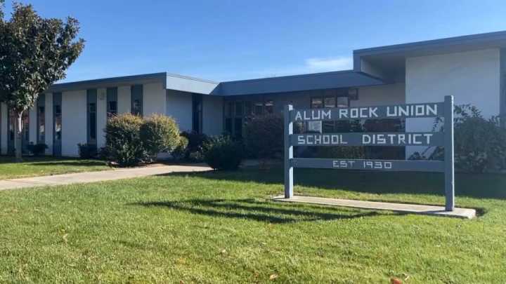 Cierre de escuelas del DIstrito Escolar Alum Rock en San José