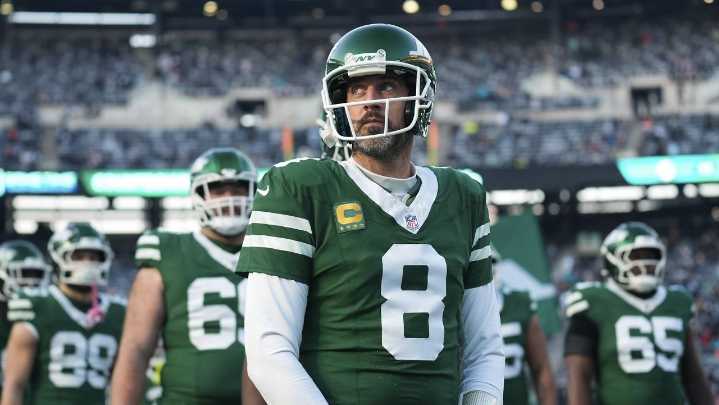 Aaron Rodgers ends months-long dance with Steelers, informs team he plans to sign, AP source says