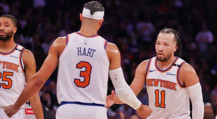 REPORT: New York Knicks Expected To Pursue Current NBA Coach In Surprising Turn Of Events