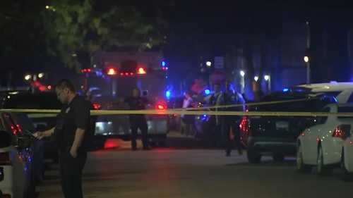 Chicago police officer shot, killed at East 82nd Street and South Drexel Avenue in Chatham, suspects in custody, CPD officials say