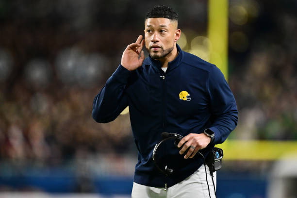 Marcus Freeman Sends Powerful Message to Former Teammate to Return Major Notre Dame Favor on Wednesday Marcus Freeman gives a special shout-out to his teammate from the Buckeyes camp of the 2000s to l