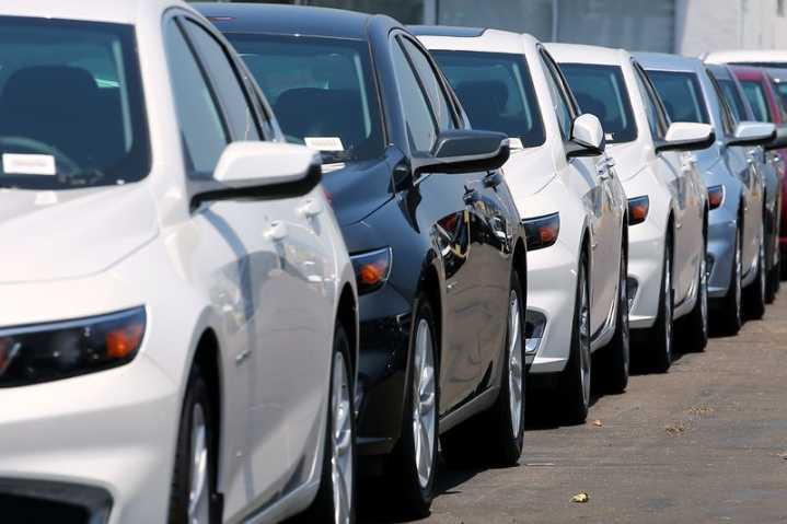 US auto sales rate plunges in May after pre