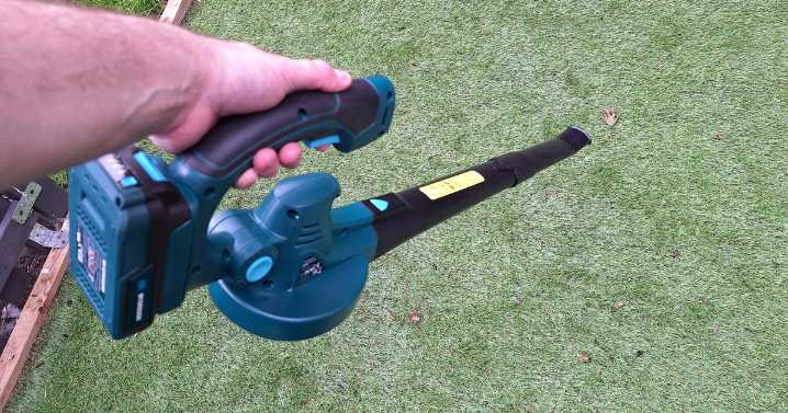 ‘I’ve been very impressed with my powerful leaf blower and there’s a way to get it for £34’