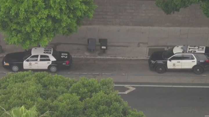 LASD deputies carjacked in downtown LA; suspect arrested