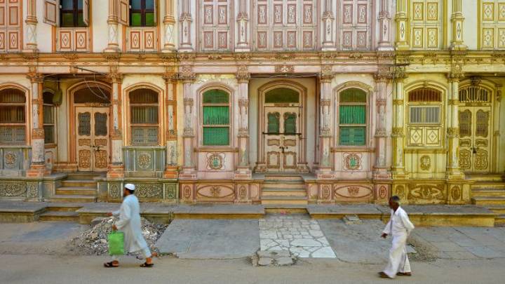 Indian town’s abandoned European-style mansions are a throwback to its opulent past