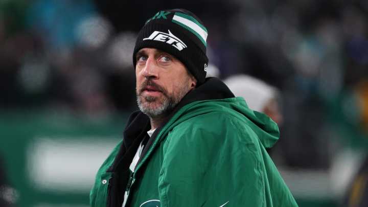 Will Aaron Rodgers play for only $10 million?
