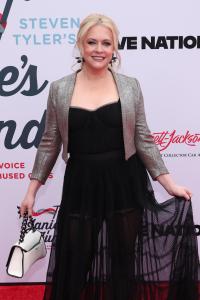 90s Princess Melissa Joan Hart & Her Sons Are Bringing Back y2K Fashion in This Rare Family Outing