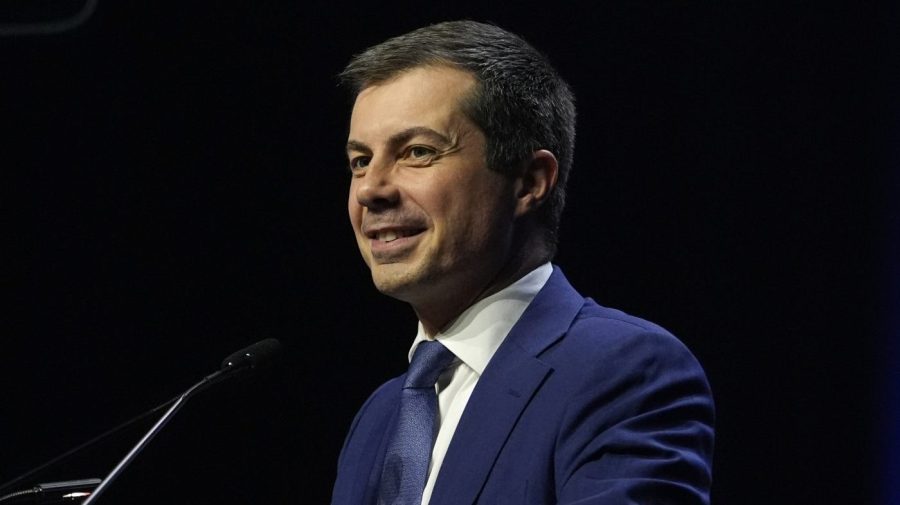 Buttigieg’s 2020 Iowa political director launches bid for governor