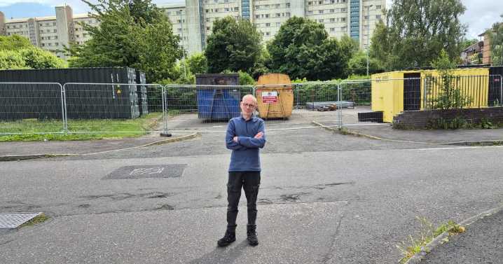 Edinburgh resident fumes after entire construction site appears outside his bedroom