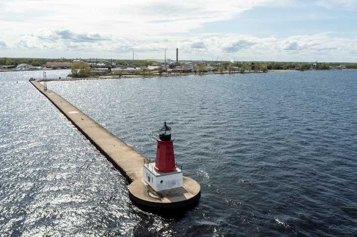 Body of Wisconsin woman who disappeared near U.P. lighthouse found in Green Bay waters