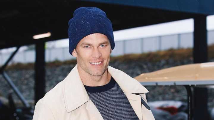 $300M Rich Tom Brady’s 4-Word Message on Multi-Billion Investment 5000 Miles Away As Tom Brady goes on a family vacation to Europe, he posts a massive development about his soccer team in the UK. Aary